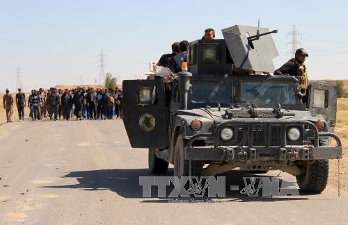 Les États-Unis déploient 200 soldats et huit hélicoptères en Irak