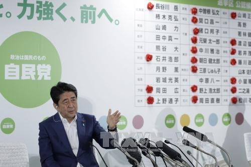 Japon: Shinzo Abe atteint la "super-majorité" au Sénat après les élections