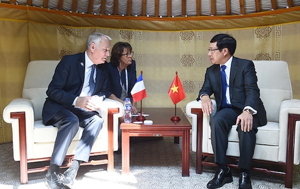 Rencontres de Pham Binh Minh en marge de l’ASEM 11