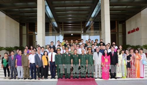 Do Ba Ty rencontre les hommes d’affaires vétérans de guerre