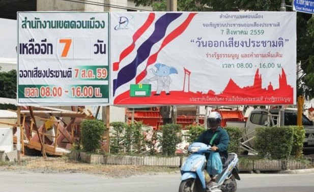 Thaïlande : 200 000 policiers mobilisés pour le référendum constitutionnel