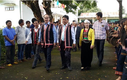 Nguyen Thien Nhan en tournée à Gia Lai