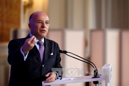 Bernard Cazeneuve veut croire dans la réussite d'un islam de France