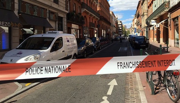 Toulouse: un policier poignardé dans un commissariat