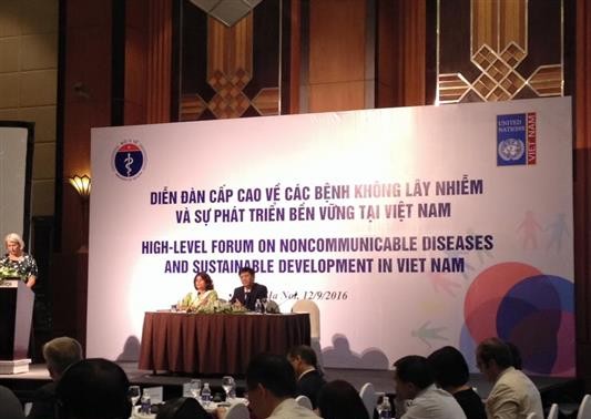 Forum sur les maladie non transmissibles au Vietnam