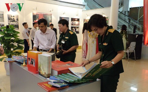 Exposition sur les forces armées de Hanoi