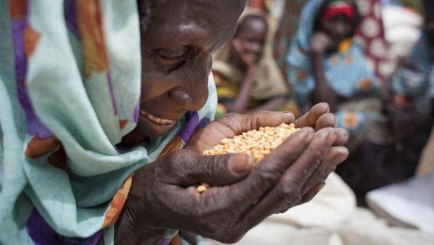 Appel à une coopération mondiale contre la pauvreté et la famine