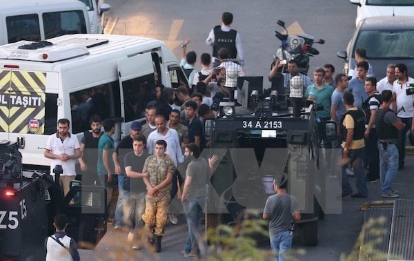 Turquie: plus de 35.000 arrestations depuis la tentative de coup d'Etat