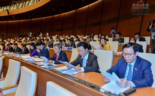 Les députés examinent le projet de loi sur les associations