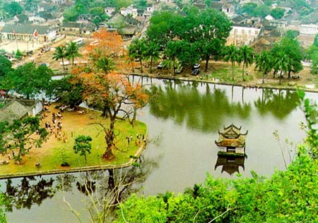 Où peut on se promener en périphérie de Hanoi?