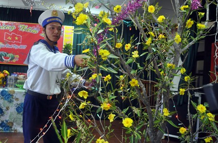 Un Tet chaleureux dans le district insulaire de Truong Sa