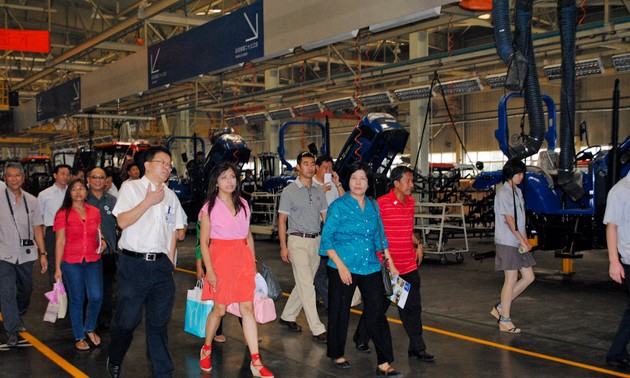 Factory tours take China by storm