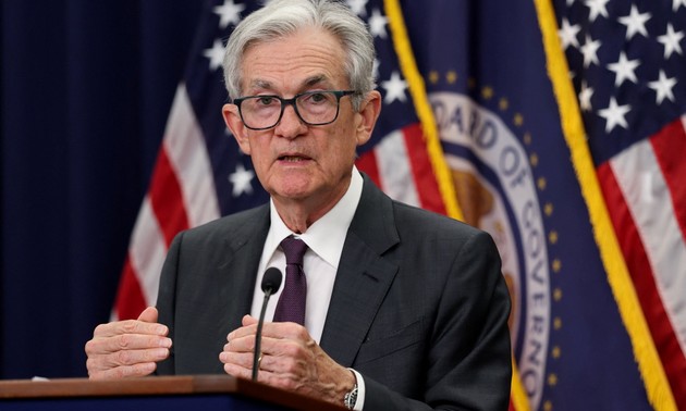 Fed keeps interest rates unchanged