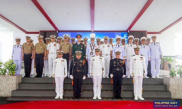 Vietnam and Philippine navies strengthen cooperation 