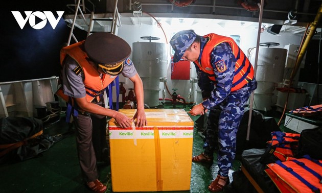 Ballots delivered for early election to forces at sea