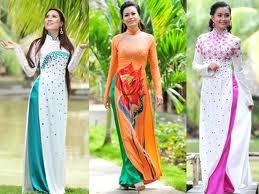 Busana Ao Dai, satu simbol kebudayaan Vietnam.