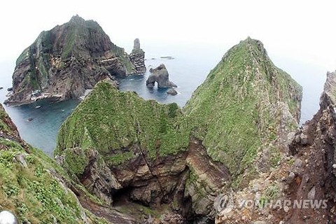 Republik Korea membatalkan latihan mendarat ke pulau yang dipersengketakan dengan Jepang.