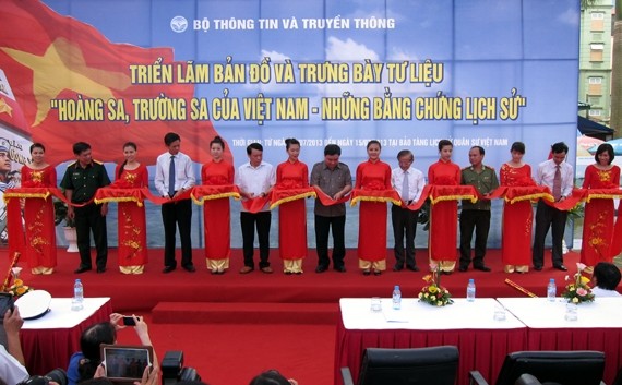 Pameran “Hoang Sa dan Truong Sa milik Vietnam-Bukti-bukti sejarah”