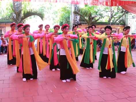 Tarian Bat Dat di provinsi Thai Binh