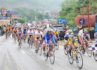 Penggalan jalan ke-4 lomba balap sepeda nasional yang diperluas ke Dien Bien Phu