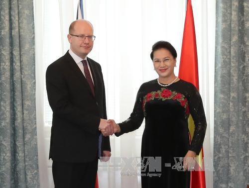 Ketua MN Nguyen Thi Kim Ngan mengakhiri dengan baik kunjungan resmi di Republik Czech