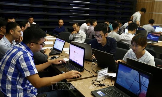 Latihan keamanan siber untuk menangani kebocoran-kebocoran informasi di jaringan internet