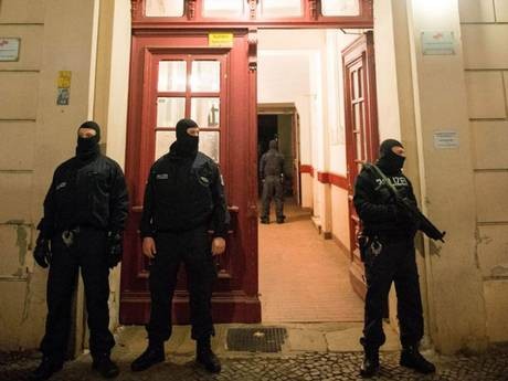 German police arrest 2 IS suspects