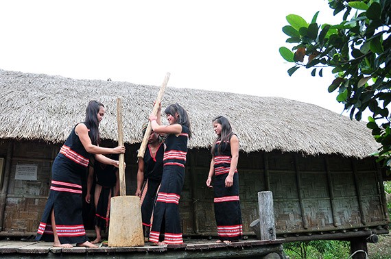 ບຸນເຂົ້າໃຫມ່ຂອງຊາວເຜົ່າ ເຊີດັງ