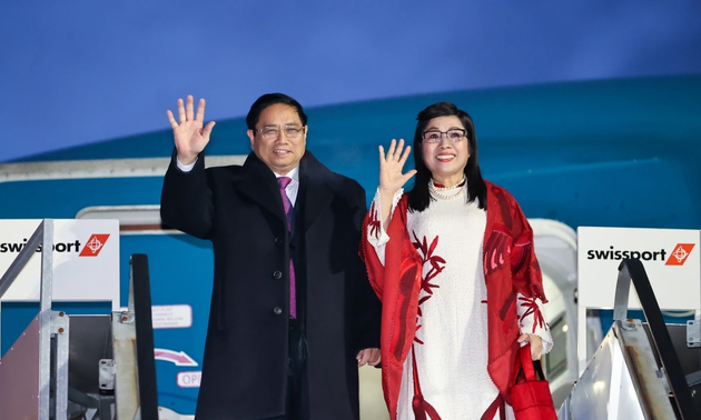 ທ່ານ​ນາ​ຍົກ​ລັດ​ຖະ​ມົນ​ຕີ ຟ້າມ​ມິງ​ຈິງ ​ເດີນ​ທາງ​ໄປ Zurich ເລີ່ມ​ຕົ້ນ​ການ​ເຂົ້າ​ຮ່ວມ​ກອງ​ປະ​ຊຸມເວ​ທີ​ປາ​ໄສ WEF  ແລະ ເຮັດ​ວຽກ​ຢູ່ ສະ​ວິດ