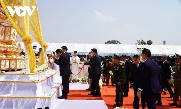 ພິທີໄວ້ອາໄລທ່ານອະດີດປະທານປະເທດ ລາວ ຄຳໄຕ ສີພັນດອນ ຢູ່ ວຽງຈັນ