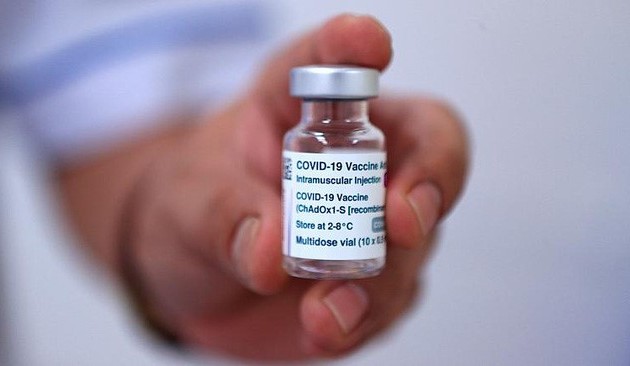 UE declara tener vacunas anti-coronavirus para el 70% de adultos