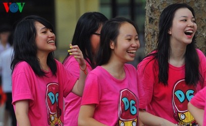 ファン・ディン・フン高校の終了式