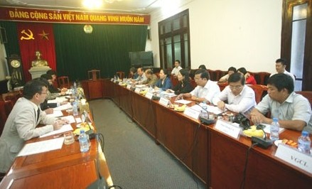 越日、労働組合間の協力強化