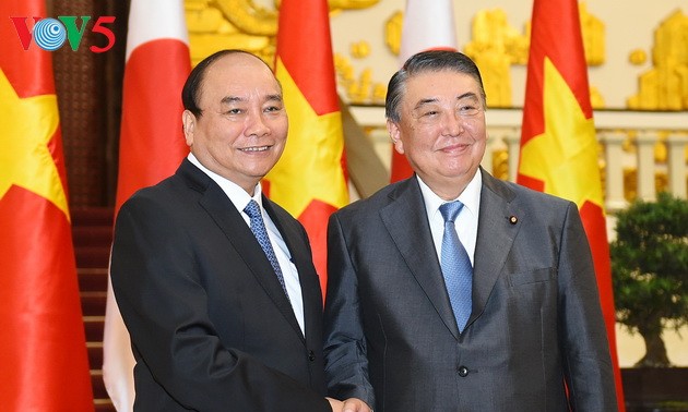 フック首相、大島議長と会見