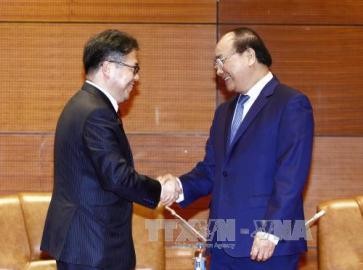 フック首相、APEC加盟諸国の代表と会合