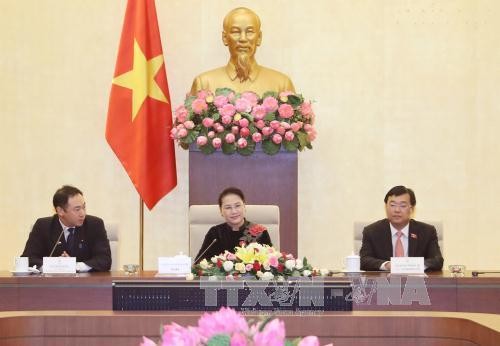 ガン国会議長、日本の自由民主党青年局の代表団と会見