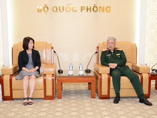 ビン国防次官、日本外務省の代表団と会見