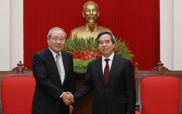 ビン経済委員長、三井住友銀行の会長と会見