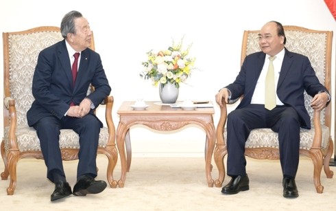 フック首相 マルハングループの会長と会見