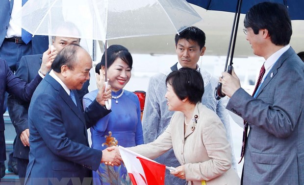 フック首相、大阪に到着し、G20サミットへの参加を開始