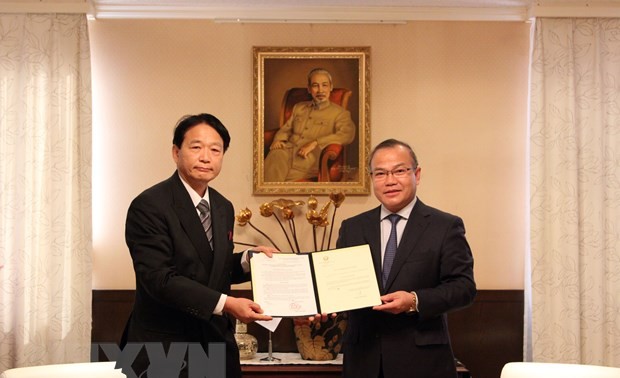 愛知と三重でベトナム国名誉総領事に２人の日本人を任命