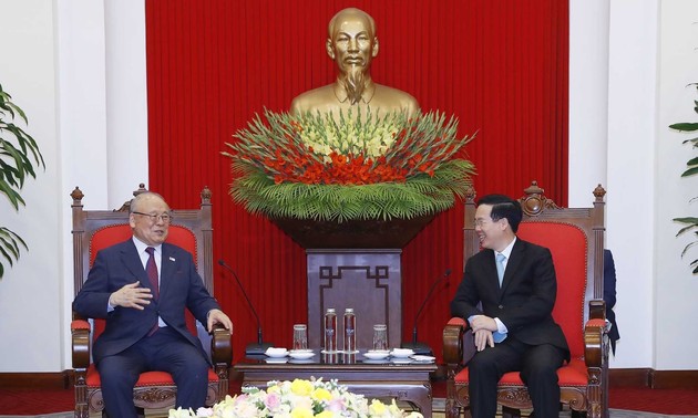 越日間の広範な戦略的パートナーシップの推進に努力