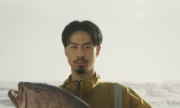 人気ベトナム人ラッパーDen Vau