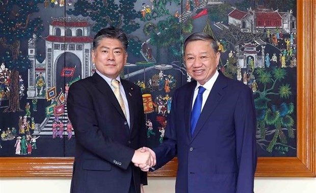 ラム大臣、日本の法務大臣と会見