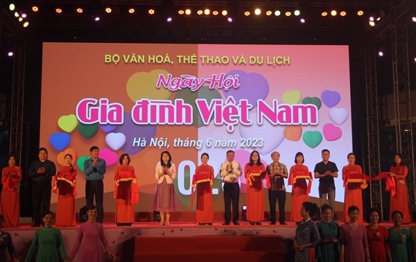 ベトナム家庭のよき伝統を広める