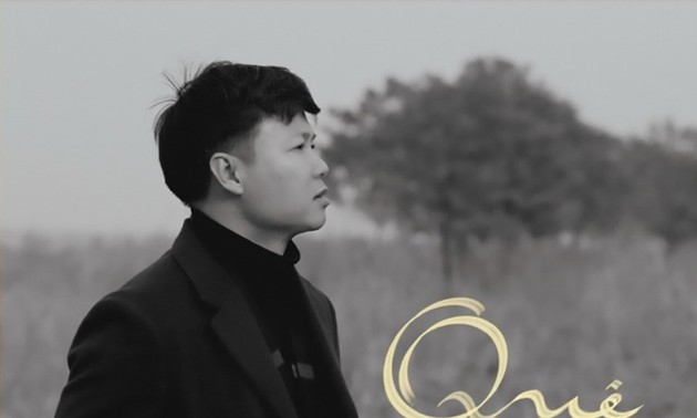 ブー・タン・ロイさんの歌声