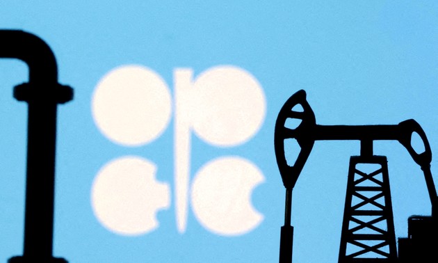 OPECプラス　原油増産継続で合意