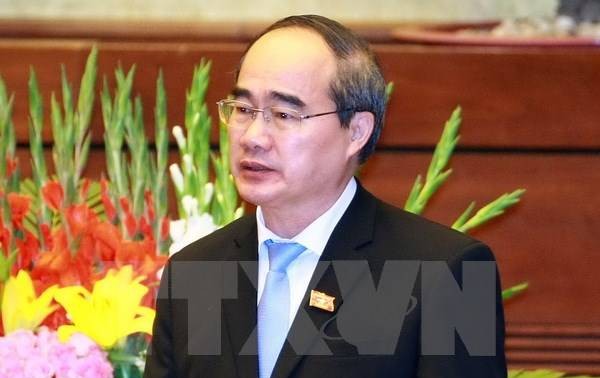 Ketua Pengurus Besar Front Tanah Air Vietnam, Nguyen Thien Nhan menerima Asosiasi bantuan kesehatan Vietnam