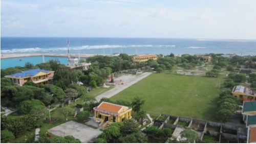 Construction de dispensaires et d'écoles sur le district insulaire de Truong Sa