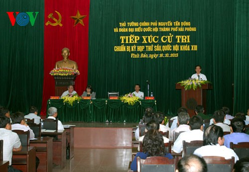 Prime Minister meets voters in Hai Phong